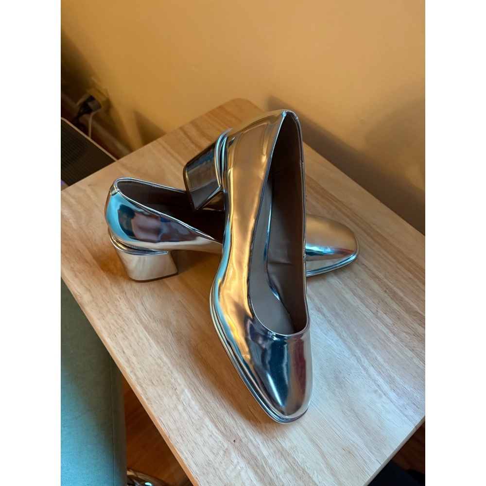 Aerosoles Alae Silver Metallic Faux Leather Block Heels 9.5